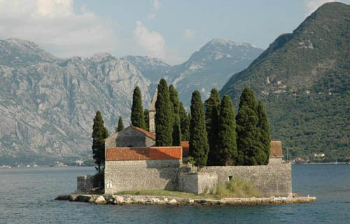 handmade-island.jpg